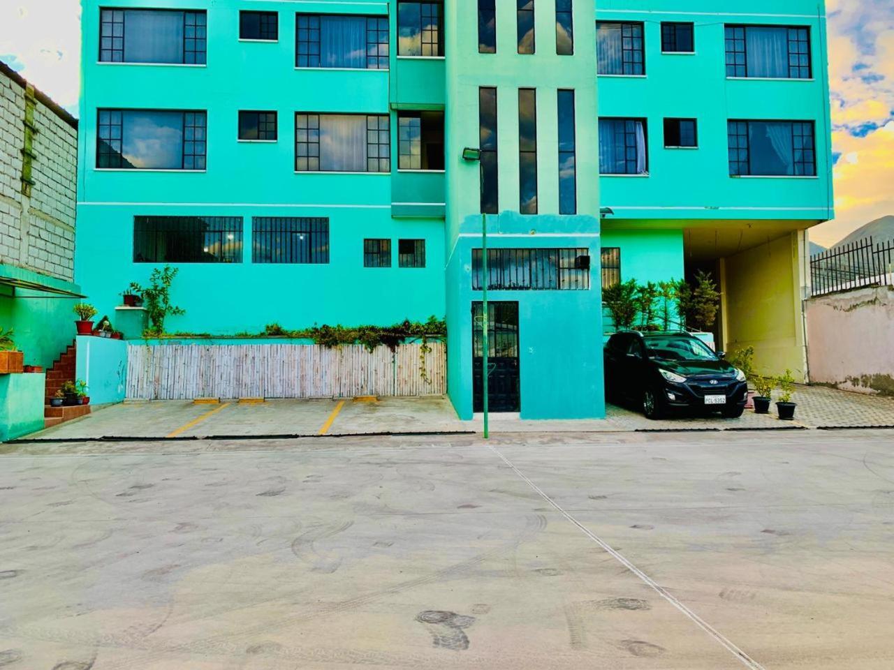 Hotel Dos Hemisferios Quito Exterior foto